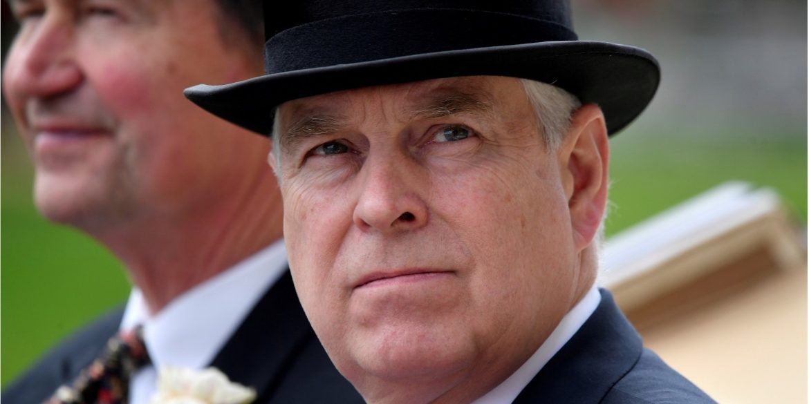 König Charles III. entzieht Prinz Andrew die königlichen Titel wegen Epstein-Skandal und Schadensersatz an Virginia Giuffre. König Charles III. entzieht Prinz Andrew die königlichen Titel wegen Epstein-Skandal und Schadensersatz an Virginia Giuffre.