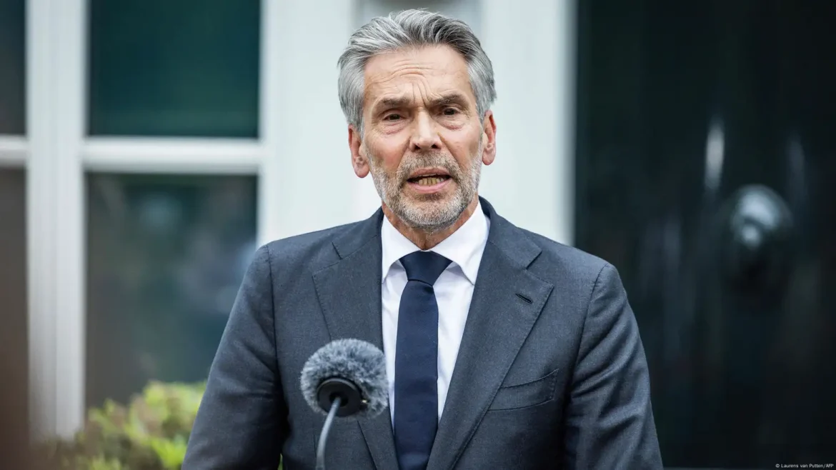 Die Niederlande stellen 10 Millionen Euro für das britische Cyberprogramm bereit, um die Cyberresilienz der Ukraine gegen russische Angriffe zu stärken. Die Niederlande stellen 10 Millionen Euro für das britische Cyberprogramm bereit, um die Cyberresilienz der Ukraine gegen russische Angriffe zu stärken.