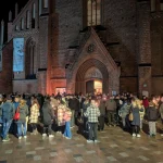 Fabian aus Güstrow (8) tot aufgefunden. Polizei untersucht Fundort bei Klein Upahl und sichert Beweise, Warnung vor Spekulationen.