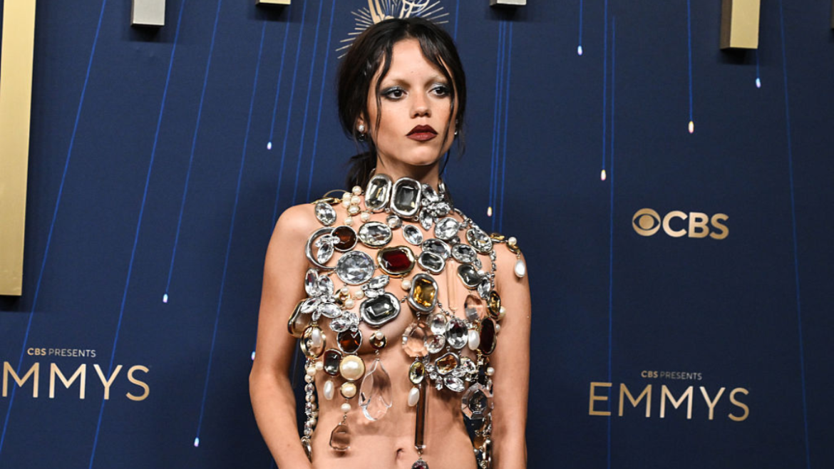 Entdecken Sie Jenna Ortegas Alter, Größe, Instagram und Biografie von Disney bis Netflix Wednesday, mit Auszeichnungen und persönlichen Einblicken, laut 4thebike.de.