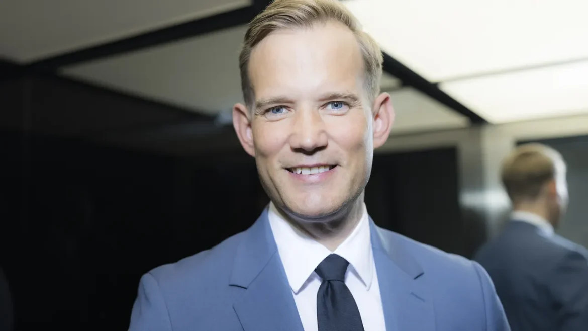 Hendrik Streeck fordert, älteren Menschen teure Therapien zu verweigern, um Kosten zu sparen – ethisch und rechtlich höchst umstritten in Deutschland.