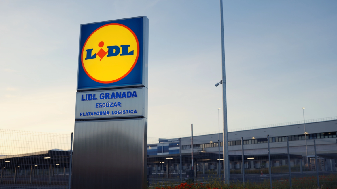 Lidl startet ab 15. November 2025 neue „Deals des Tages“ mit Rabatten auf Kaffee, Elektronik, Wellness, Getränke und saisonale Produkte.