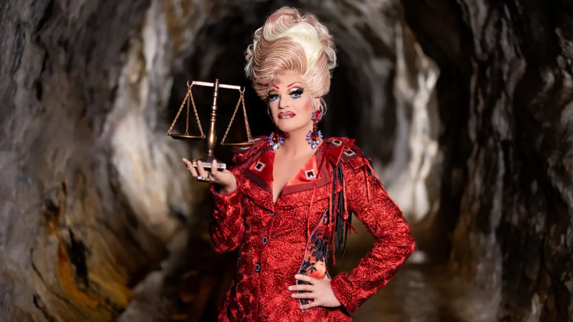 Olivia Jones startet Staffel 4 von „Das große Promi-Büßen“ auf Joyn mit zehn Promis, Zuschauer:innen wählen erstmals den Sieger.