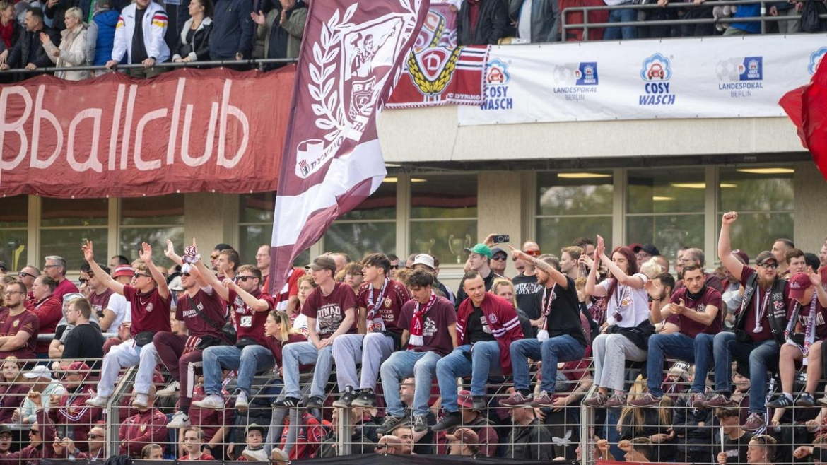 BFC Dynamo sichert sich dank späten Toren den Einzug ins Viertelfinale des Berliner Landespokals, während S.D. Croatia knapp gegen Tasmania Berlin gewinnt.