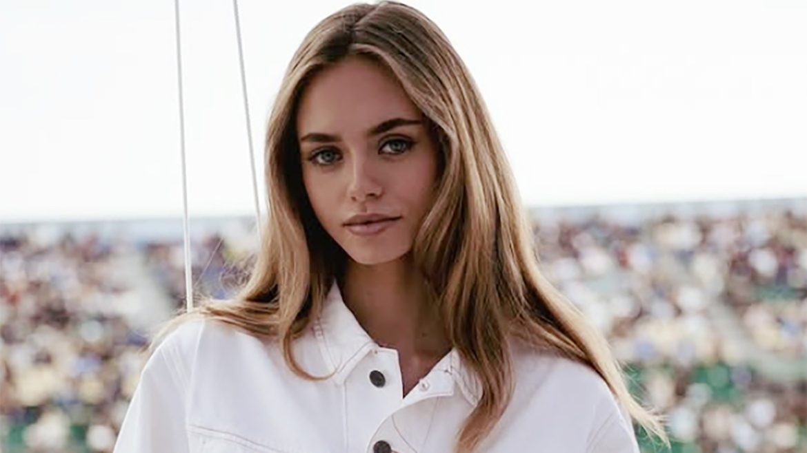 Laila Hasanovic begleitet Jannik Sinner bei den ATP Finals 2025 in Turin und sorgt als neues Paar der Tenniswelt für Aufsehen.