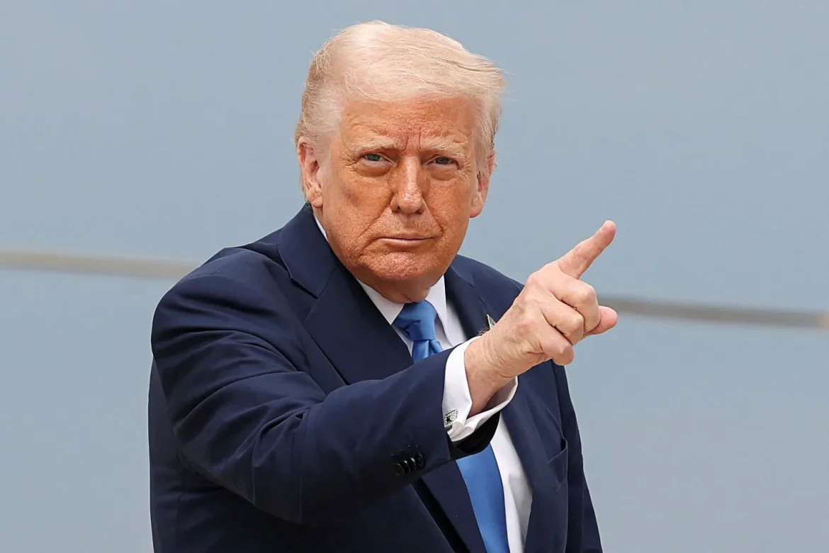 Trump befiehlt dem Pentagon, sich auf mögliche Militäreinsätze gegen Nigeria wegen Christenmorden vorzubereiten. USA drohen mit Intervention bei anhaltender Gewalt.