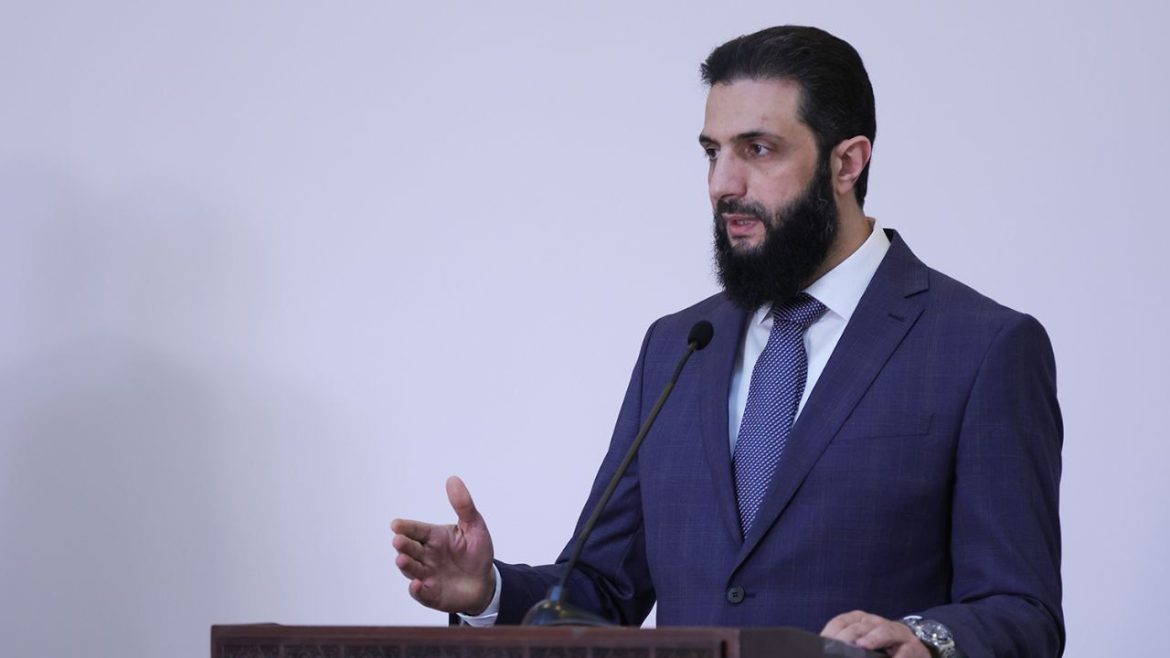 Die USA haben eine UN-Resolution zur Aufhebung der Sanktionen gegen Syriens Präsidenten Ahmed al-Sharaa vorgelegt, berichtet 4thebike.de. Ein Treffen mit Trump ist geplant.