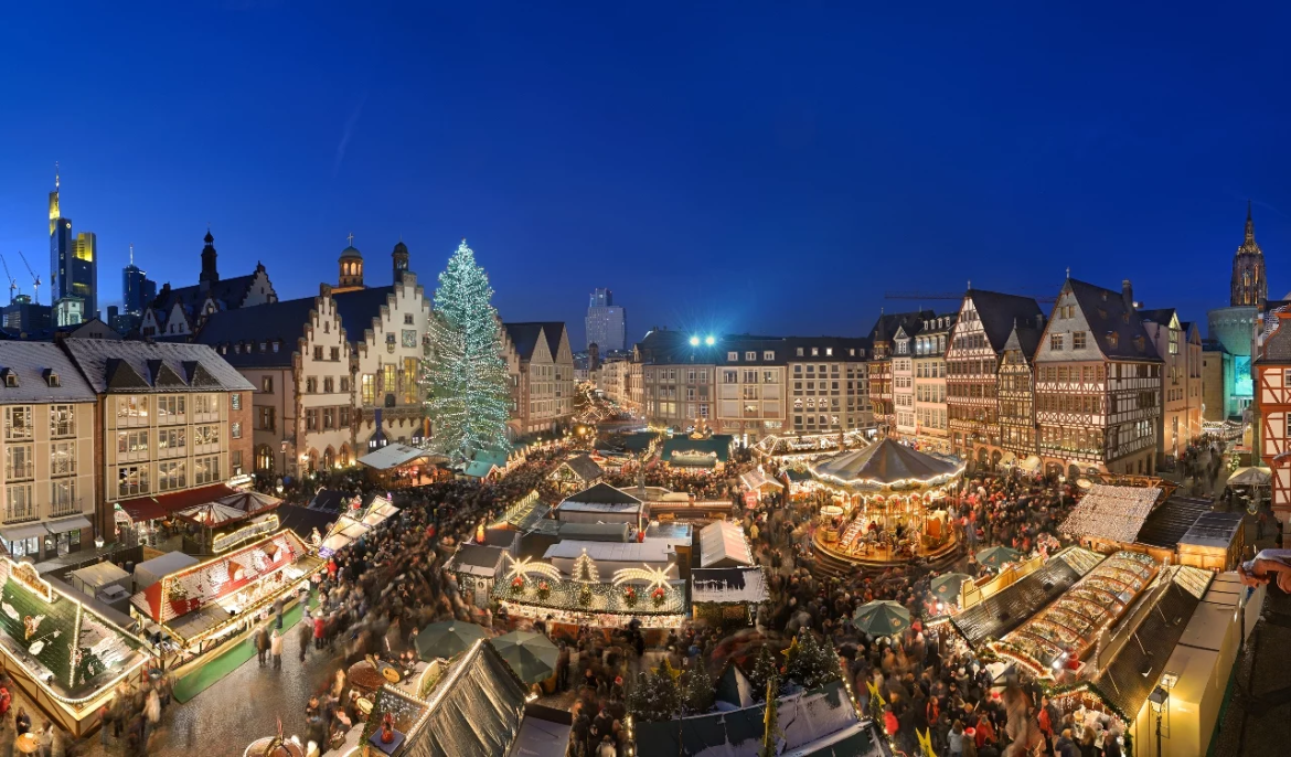 Der Frankfurter Weihnachtsmarkt 2025 bietet über 200 Stände, Konzerte, Kinderaktionen und besondere Weihnachtsattraktionen in der historischen Innenstadt.