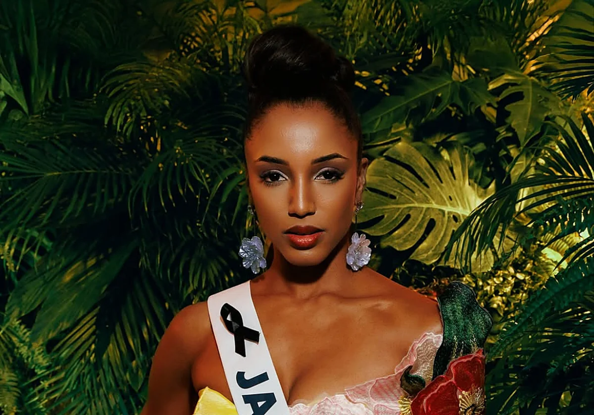 Nach einem Sturz von der Bühne bei „Miss Universe“ kämpft Gabrielle Henry aus Jamaika mit schweren Verletzungen in Bangkok um ihr Leben.