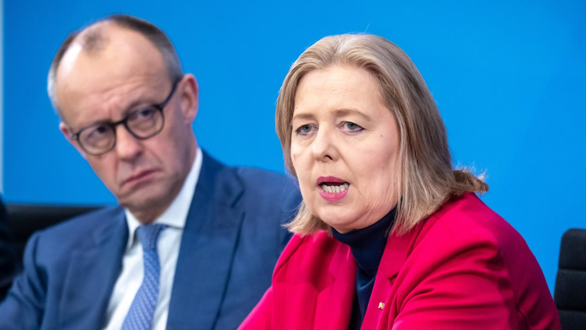 Die Bundesregierung ersetzt das Bürgergeld durch eine neue Grundsicherung mit strengeren Sanktionen und neuen Regeln für rund 5,5 Millionen Betroffene.