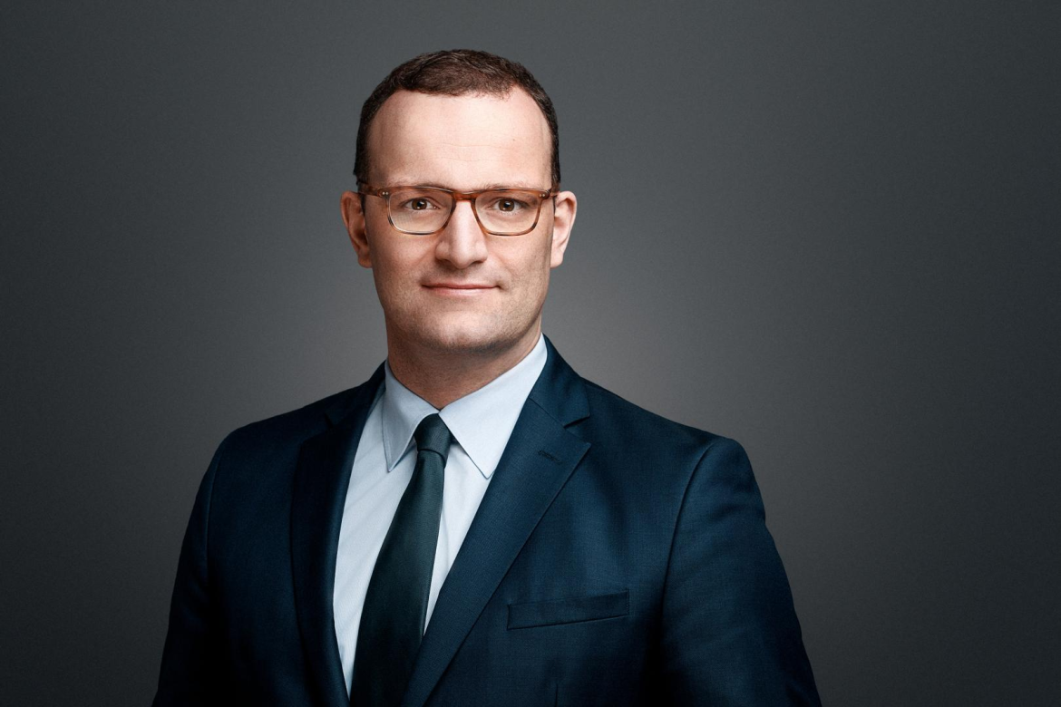Jens Spahn warnt vor konfrontativem Kurs gegenüber Trump und betont die Bedeutung der USA für EU-Sicherheit und die Zusammenarbeit in der NATO.