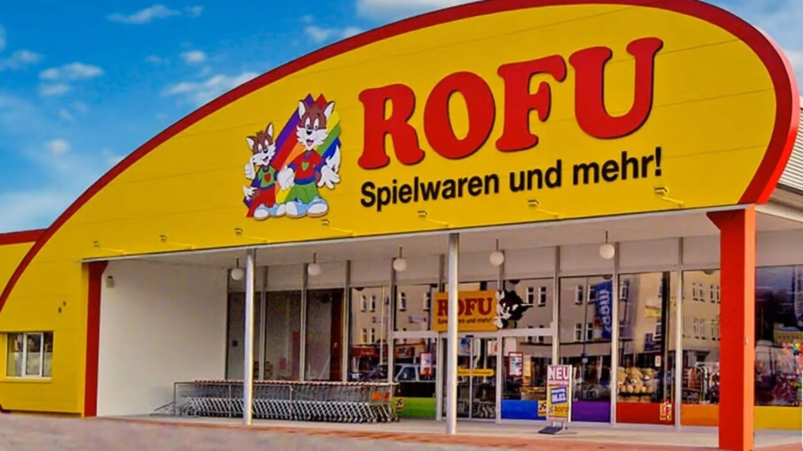 Rofu Kinderland beantragt Insolvenz in Eigenverwaltung für 104 Filialen und rund 2.000 Beschäftigte. Betrieb läuft weiter, Investor wird aktiv gesucht.