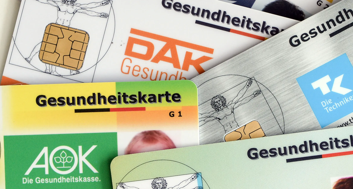 Gesetzliche Krankenversicherung 2026: Erfahren Sie alles über den aktuellen Leistungskatalog, steigende Zusatzbeiträge und wie Sie Eigenanteile beim Arzt minimieren.