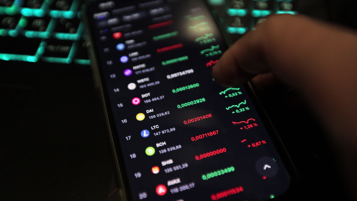 Kryptowährung verstehen: Alles über die mysteriösen Gründer wie Satoshi Nakamoto, die technische Entstehung und praktische Tipps zur Erstellung eigener Coins.