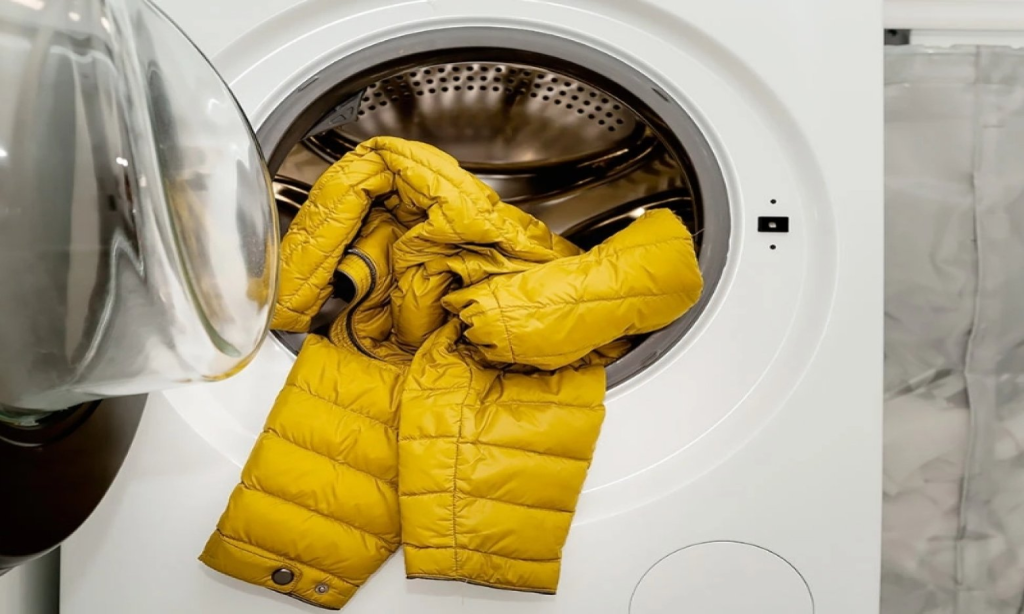 Daunenjacke aufschütteln nach dem Waschen: Profi-Tricks für Volumen und Wärme