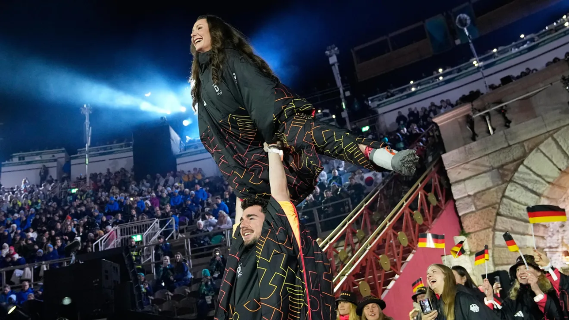 Die Olympischen Winterspiele 2026 enden in Verona mit Opern-Show, Rekorden für Deutschland, Protesten gegen Kosten und internationaler Anerkennung.