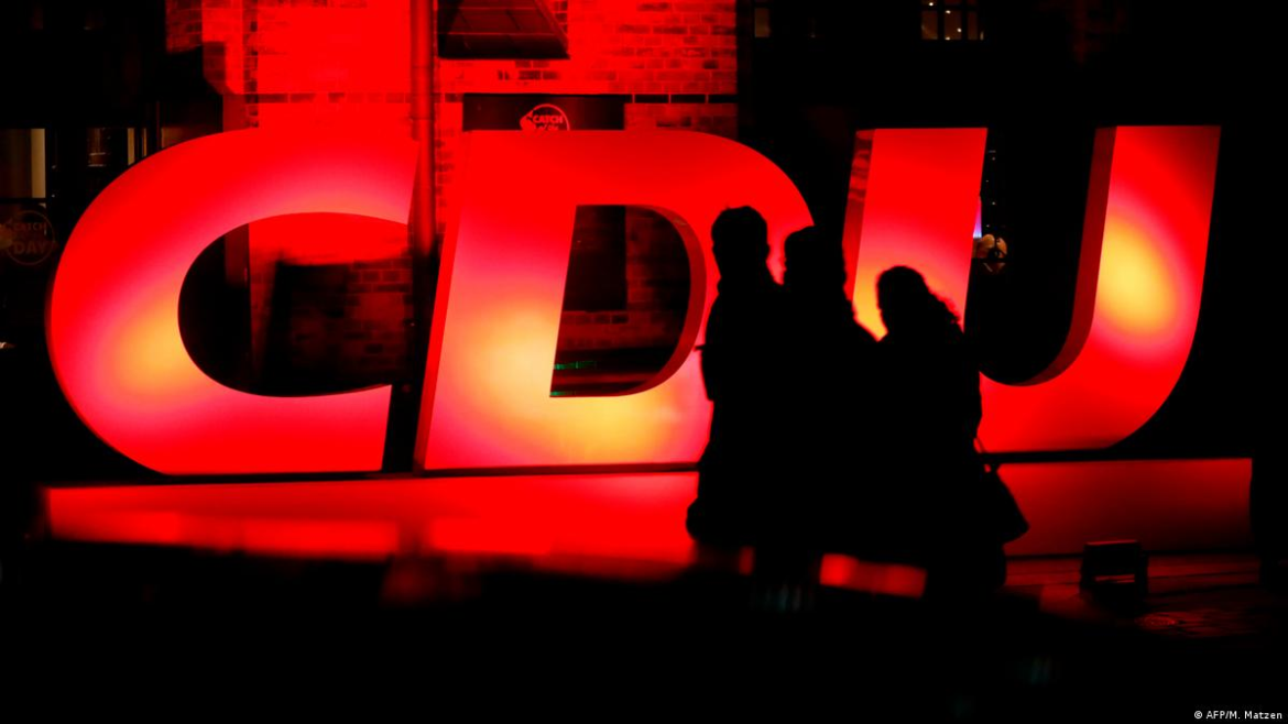 CDU-Wirtschaftsrat fordert Kürzungen bei Arbeitslosengeld, Rente und Zahnarztleistungen – Konflikte mit Arbeitnehmervertretern verschärfen Sozialstaatsdebatte.