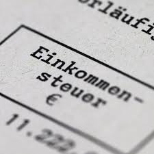 Steuern zahlen in Deutschland 2026: Fristen, Elster-Tricks und Tipps zur Steuererklärung