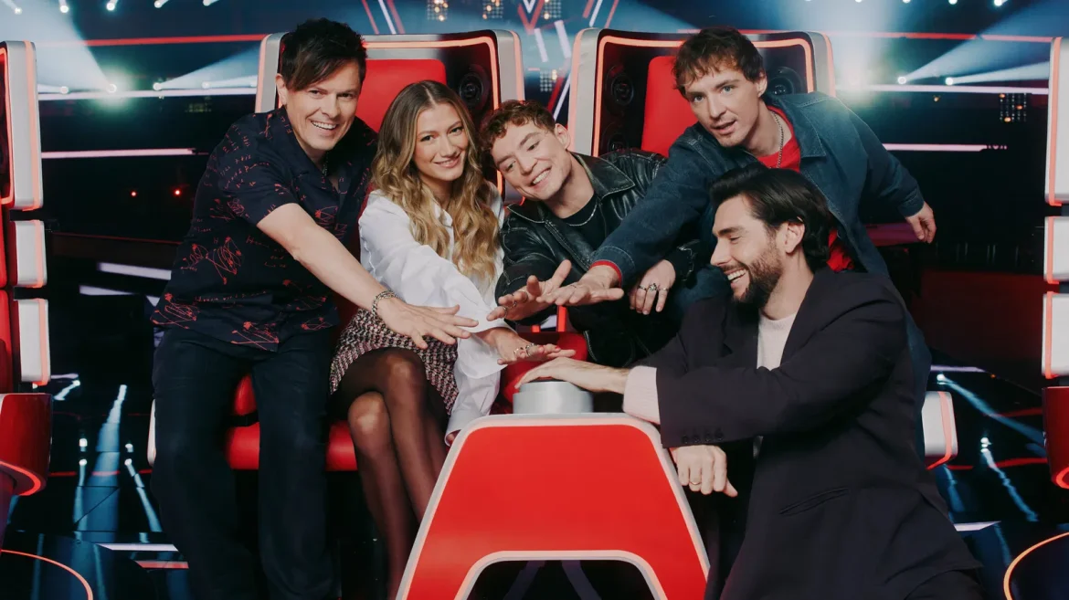 15-jährige Maya dreht bei „The Voice Kids“ alle Coaches-Stühle mit HE/RO-Song „Jetzt weinst du“ und entscheidet sich nach Comeback für Team HE/RO.