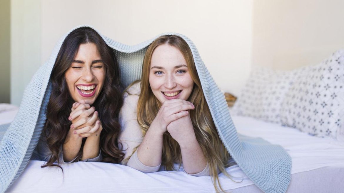 Lustige Glückwünsche für die Freundin zum 8. März deutsche Glückwünsche in Prosa und originelle Ideen für die beste Freundin. Erfahren Sie, wie Sie 2026 mit Stil gratulieren.