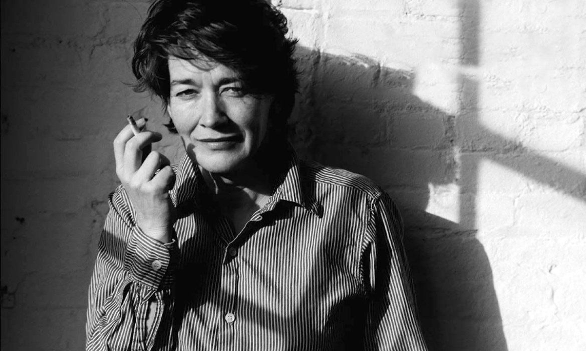 Bettina Köster, Sängerin von Malaria! und NDW-Ikone, starb mit 66 Jahren in Italien. Ihr Einfluss auf Punk, New Wave und queere Kultur bleibt unvergessen.