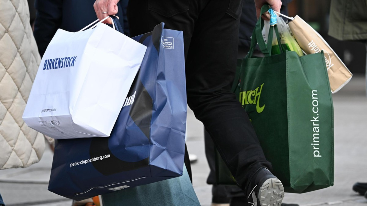 Am 1. März 2026 öffnen Geschäfte in Datteln, Haltern am See und Schwerte für einen verkaufsoffenen Sonntag. Frühlingsmärkte, Hollandmarkt und Freizeitangebote warten auf Besucher.