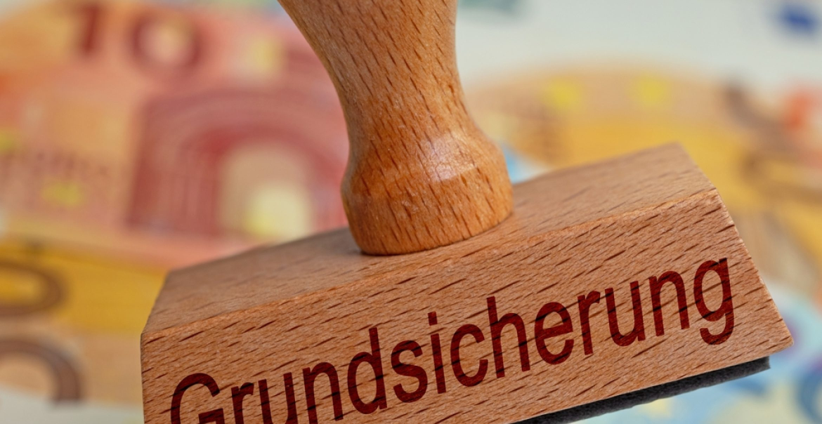 Der Bundestag hat die Reform der Grundsicherung beschlossen: Bürgergeld wird abgeschafft, Sanktionen verschärft und der Fokus stärker auf Arbeitsaufnahme gelegt.