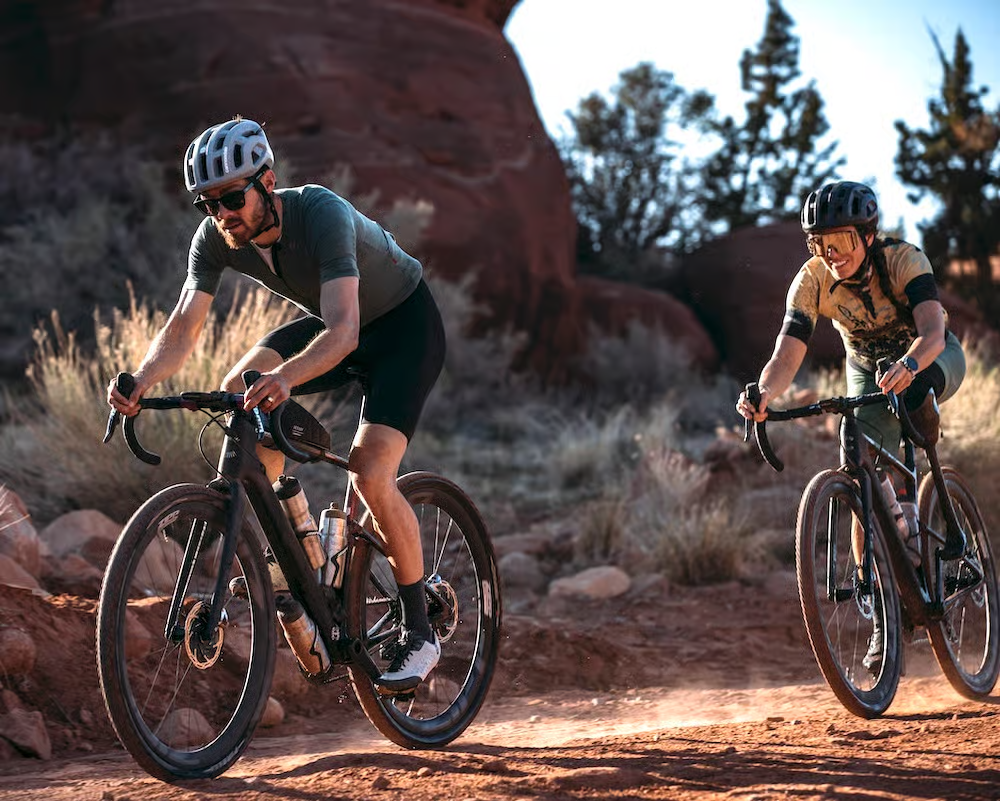 Gravelbike oder Rennrad? Der ehrliche Vergleich für Ihre Entscheidung