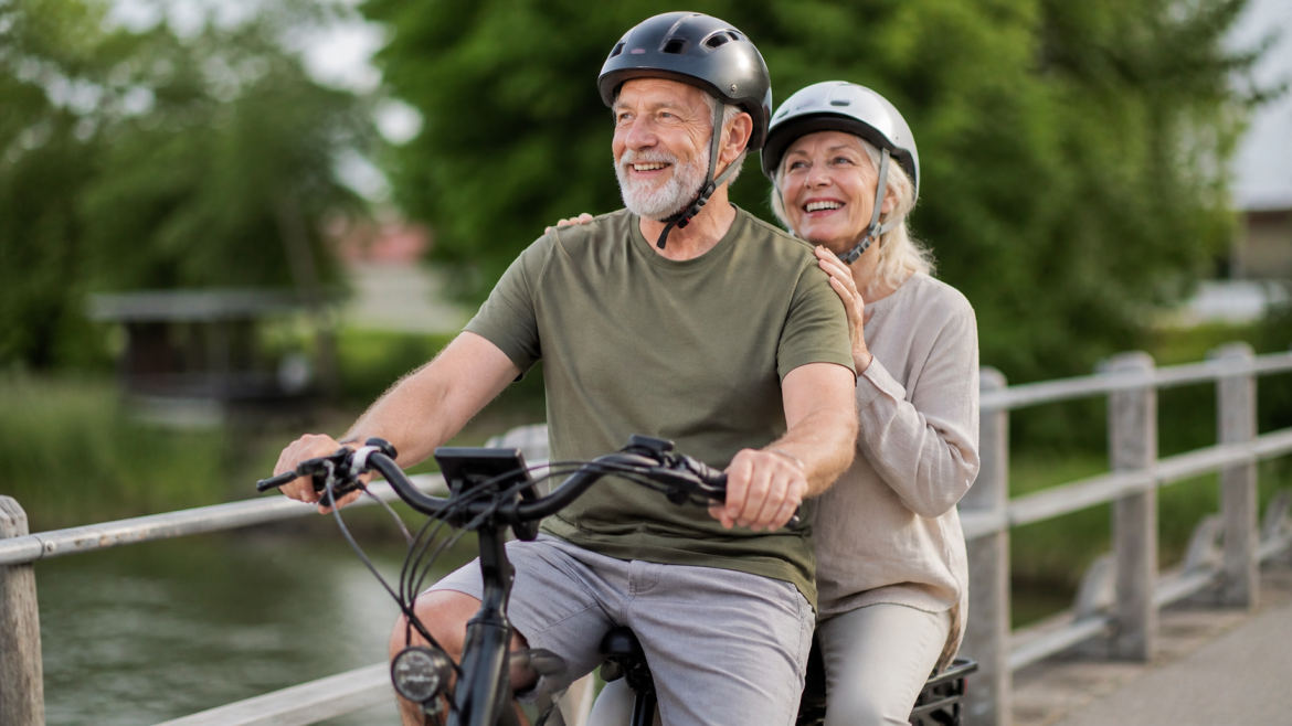 E-Bike für Senioren: Die besten Modelle mit tiefem Einstieg, Rücktrittbremse und stabilem Rahmen. Kaufberatung für sicheres und komfortables Fahren.