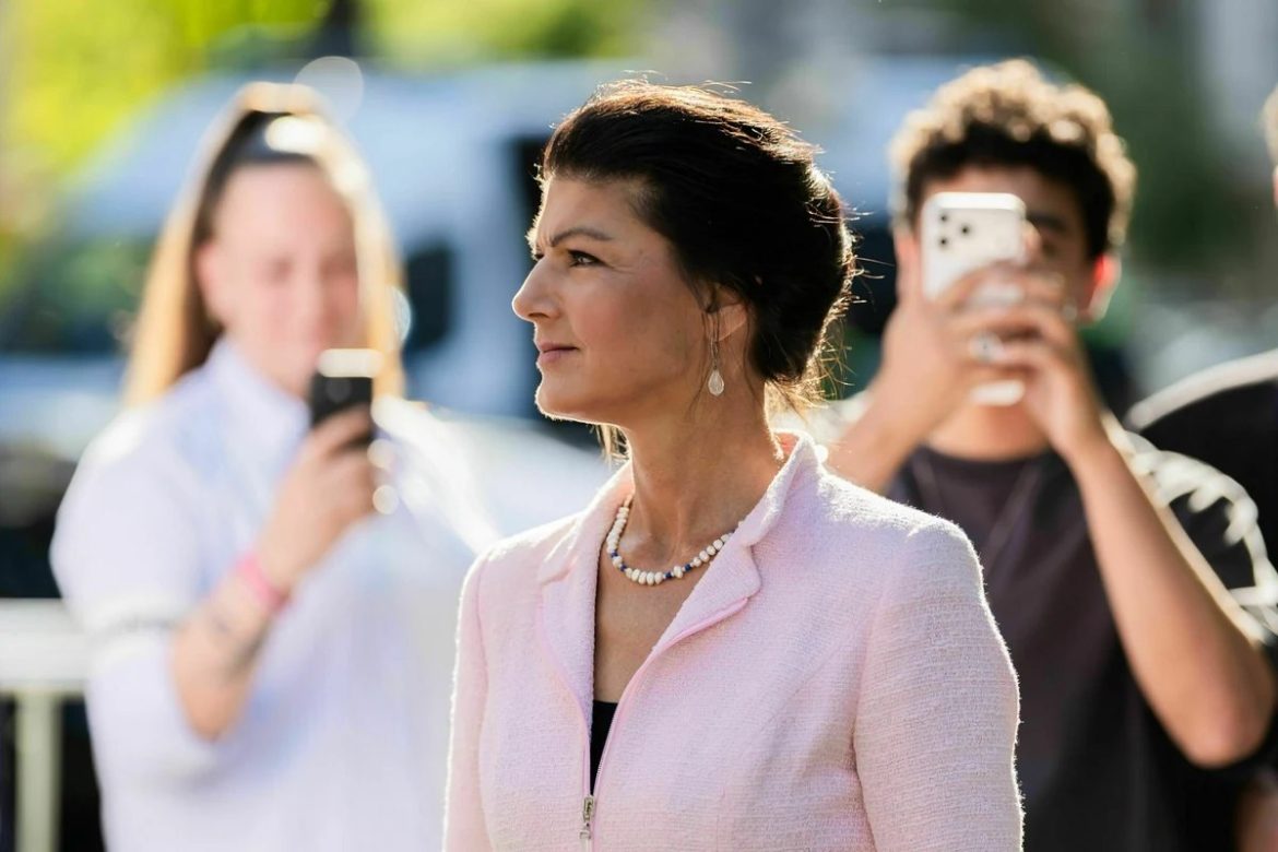Sahra Wagenknecht sucht vor der Sachsen-Anhalt-Wahl den Dialog mit der AfD. Das BSW kämpft zugleich um die 5-Prozent-Hürde.